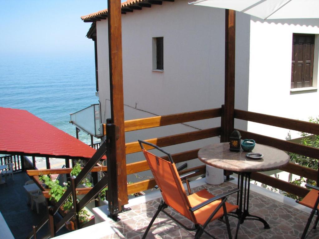 Maria Studios & Apartments Agios Ioannis  Exteriör bild